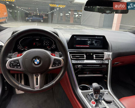 Белый БМВ M8, объемом двигателя 4.4 л и пробегом 64 тыс. км за 82000 $, фото 15 на Automoto.ua