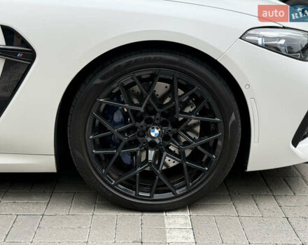 Белый БМВ M8, объемом двигателя 4.4 л и пробегом 64 тыс. км за 82000 $, фото 9 на Automoto.ua