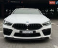Белый БМВ M8, объемом двигателя 4.4 л и пробегом 64 тыс. км за 85000 $, фото 10 на Automoto.ua