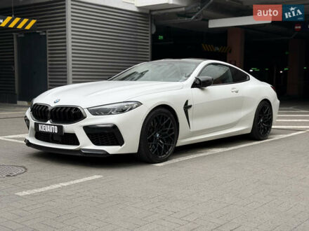 БМВ M8 2019 в Киеве на Automoto.ua Белый БМВ M8, объемом двигателя 4.4 л и пробегом 64 тыс. км за 85000 $, фото 1 на Automoto.ua