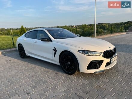 Білий БМВ M8, об'ємом двигуна 4.39 л та пробігом 17 тис. км за 110000 $, фото 1 на Automoto.ua