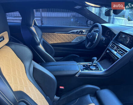 Черный БМВ M8, объемом двигателя 4.39 л и пробегом 50 тыс. км за 89000 $, фото 18 на Automoto.ua