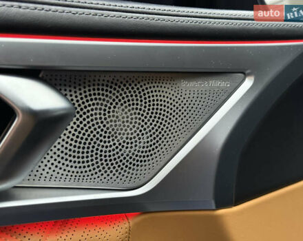 Черный БМВ M8, объемом двигателя 4.4 л и пробегом 79 тыс. км за 76000 $, фото 13 на Automoto.ua