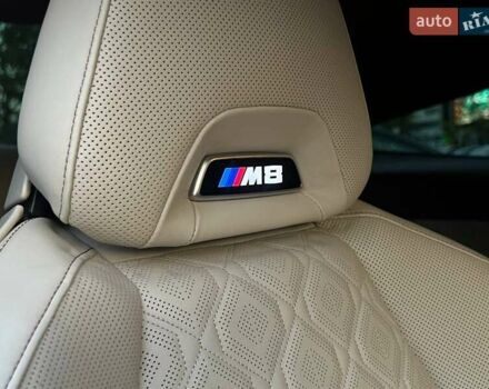 Черный БМВ M8, объемом двигателя 4.39 л и пробегом 71 тыс. км за 84990 $, фото 11 на Automoto.ua