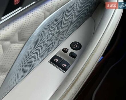 Черный БМВ M8, объемом двигателя 4.39 л и пробегом 71 тыс. км за 84990 $, фото 14 на Automoto.ua