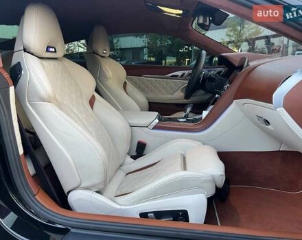 Черный БМВ M8, объемом двигателя 4.39 л и пробегом 71 тыс. км за 84990 $, фото 10 на Automoto.ua