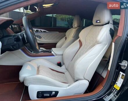 Черный БМВ M8, объемом двигателя 4.39 л и пробегом 71 тыс. км за 84990 $, фото 9 на Automoto.ua