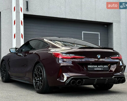Красный БМВ M8, объемом двигателя 4.39 л и пробегом 25 тыс. км за 144000 $, фото 22 на Automoto.ua