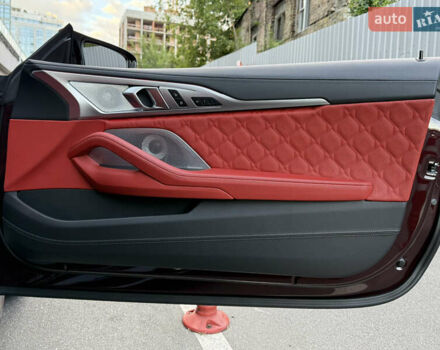 Красный БМВ M8, объемом двигателя 4.39 л и пробегом 25 тыс. км за 144000 $, фото 72 на Automoto.ua