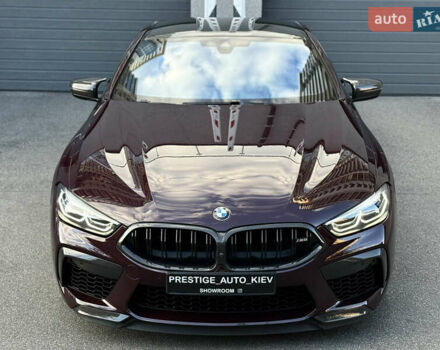 Красный БМВ M8, объемом двигателя 4.39 л и пробегом 25 тыс. км за 144000 $, фото 6 на Automoto.ua