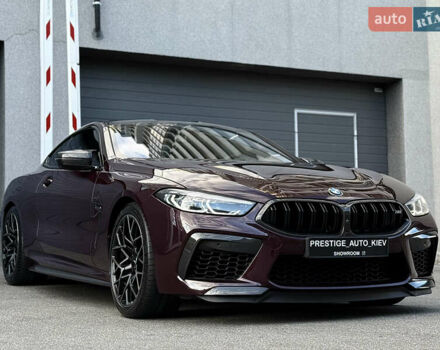 Красный БМВ M8, объемом двигателя 4.39 л и пробегом 25 тыс. км за 144000 $, фото 10 на Automoto.ua