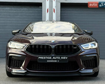 Красный БМВ M8, объемом двигателя 4.39 л и пробегом 25 тыс. км за 144000 $, фото 5 на Automoto.ua