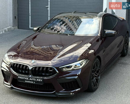 Красный БМВ M8, объемом двигателя 4.39 л и пробегом 25 тыс. км за 144000 $, фото 7 на Automoto.ua