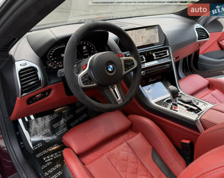 Красный БМВ M8, объемом двигателя 4.39 л и пробегом 25 тыс. км за 144000 $, фото 51 на Automoto.ua