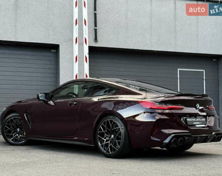 Красный БМВ M8, объемом двигателя 4.39 л и пробегом 25 тыс. км за 144000 $, фото 31 на Automoto.ua