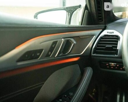 БМВ M8, объемом двигателя 4.4 л и пробегом 4 тыс. км за 135000 $, фото 25 на Automoto.ua