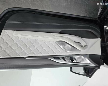 БМВ M8, объемом двигателя 4.4 л и пробегом 24 тыс. км за 111111 $, фото 15 на Automoto.ua