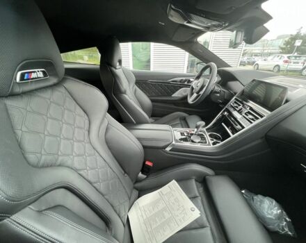 БМВ M8, объемом двигателя 4.4 л и пробегом 3 тыс. км за 159216 $, фото 6 на Automoto.ua