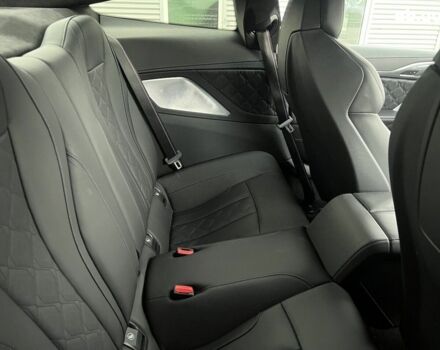 БМВ M8, объемом двигателя 4.4 л и пробегом 3 тыс. км за 159216 $, фото 3 на Automoto.ua