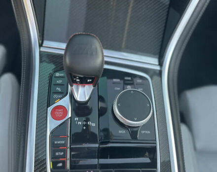 Серый БМВ M8, объемом двигателя 4.39 л и пробегом 32 тыс. км за 85000 $, фото 17 на Automoto.ua