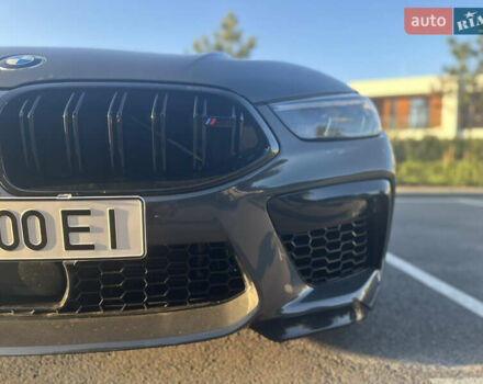 Серый БМВ M8, объемом двигателя 4.39 л и пробегом 32 тыс. км за 85000 $, фото 7 на Automoto.ua