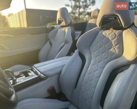 Серый БМВ M8, объемом двигателя 4.39 л и пробегом 32 тыс. км за 85000 $, фото 15 на Automoto.ua