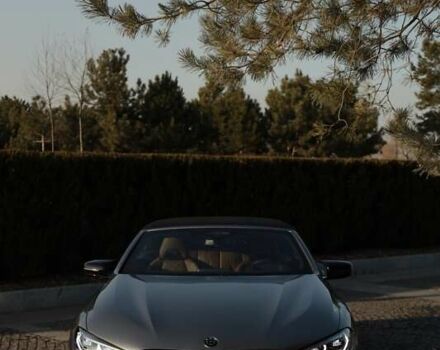 Серый БМВ M8, объемом двигателя 4.39 л и пробегом 34 тыс. км за 120000 $, фото 32 на Automoto.ua