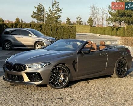 Серый БМВ M8, объемом двигателя 4.39 л и пробегом 34 тыс. км за 120000 $, фото 2 на Automoto.ua