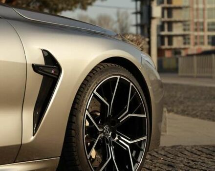 Серый БМВ M8, объемом двигателя 4.39 л и пробегом 34 тыс. км за 120000 $, фото 10 на Automoto.ua