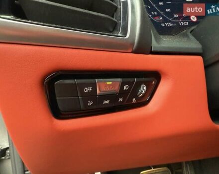 Сірий БМВ M8, об'ємом двигуна 4.39 л та пробігом 45 тис. км за 105000 $, фото 31 на Automoto.ua