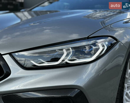 Серый БМВ M8, объемом двигателя 4.4 л и пробегом 17 тыс. км за 109000 $, фото 7 на Automoto.ua