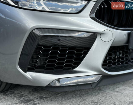 Серый БМВ M8, объемом двигателя 4.4 л и пробегом 17 тыс. км за 109000 $, фото 9 на Automoto.ua