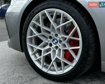 Серый БМВ M8, объемом двигателя 4.4 л и пробегом 17 тыс. км за 109000 $, фото 11 на Automoto.ua