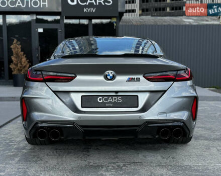 Серый БМВ M8, объемом двигателя 4.4 л и пробегом 17 тыс. км за 109000 $, фото 4 на Automoto.ua