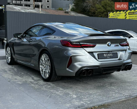 Серый БМВ M8, объемом двигателя 4.4 л и пробегом 17 тыс. км за 109000 $, фото 5 на Automoto.ua