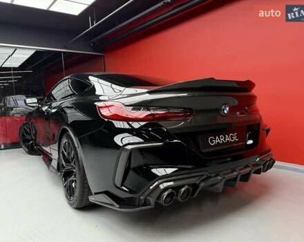 Синий БМВ M8, объемом двигателя 4.4 л и пробегом 13 тыс. км за 149900 $, фото 19 на Automoto.ua