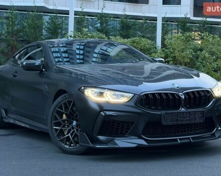 Синий БМВ M8, объемом двигателя 4.39 л и пробегом 39 тыс. км за 105000 $, фото 1 на Automoto.ua