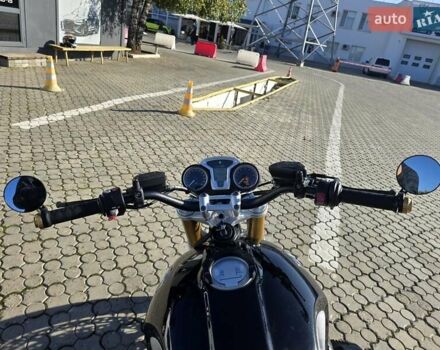 БМВ R nineT 2014 в Черновцах на Automoto.ua Черный БМВ R nineT, объемом двигателя 1.2 л и пробегом 27 тыс. км за 12500 $, фото 5 на Automoto.ua