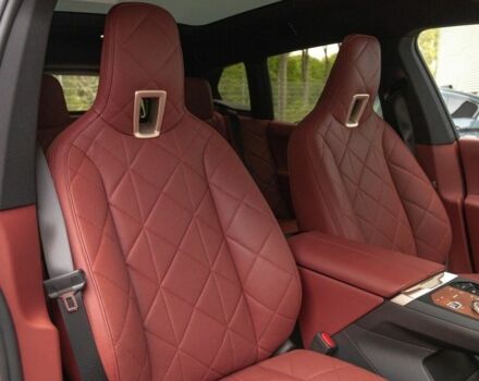 Красный БМВ Х, объемом двигателя 0 л и пробегом 7 тыс. км за 123426 $, фото 15 на Automoto.ua