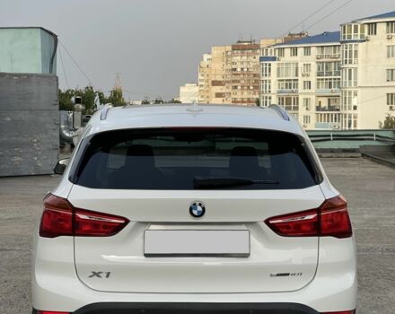Белый БМВ Х1, объемом двигателя 1.5 л и пробегом 14 тыс. км за 27900 $, фото 5 на Automoto.ua