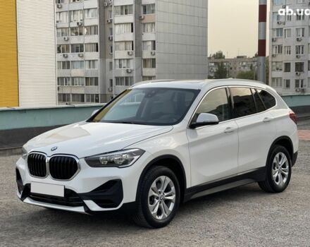 Белый БМВ Х1, объемом двигателя 1.5 л и пробегом 14 тыс. км за 27900 $, фото 1 на Automoto.ua