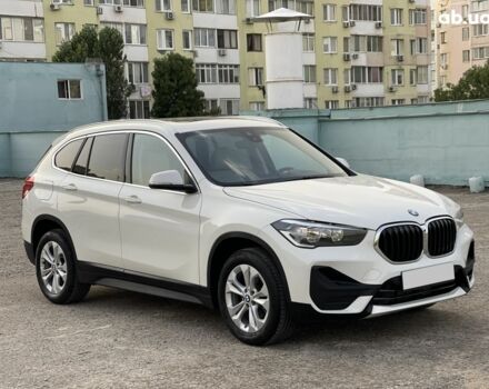Белый БМВ Х1, объемом двигателя 1.5 л и пробегом 14 тыс. км за 27900 $, фото 2 на Automoto.ua