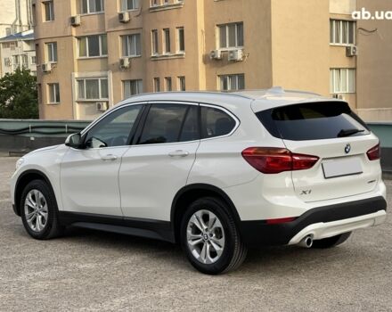 Белый БМВ Х1, объемом двигателя 1.5 л и пробегом 14 тыс. км за 27900 $, фото 3 на Automoto.ua