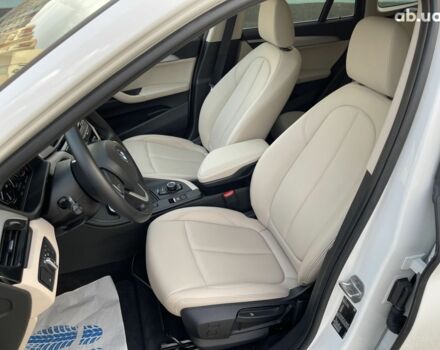 Белый БМВ Х1, объемом двигателя 1.5 л и пробегом 14 тыс. км за 27900 $, фото 7 на Automoto.ua