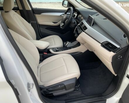 Белый БМВ Х1, объемом двигателя 1.5 л и пробегом 14 тыс. км за 27900 $, фото 8 на Automoto.ua