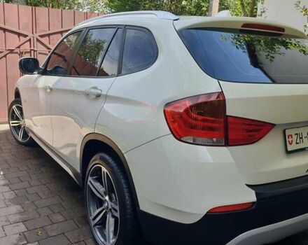 Білий БМВ Х1, об'ємом двигуна 2 л та пробігом 200 тис. км за 14777 $, фото 3 на Automoto.ua