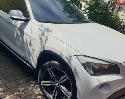 Білий БМВ Х1, об'ємом двигуна 2 л та пробігом 200 тис. км за 14777 $, фото 1 на Automoto.ua