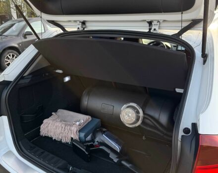 Белый БМВ Х1, объемом двигателя 3 л и пробегом 179 тыс. км за 11000 $, фото 5 на Automoto.ua