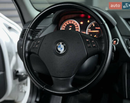 Белый БМВ Х1, объемом двигателя 2 л и пробегом 161 тыс. км за 11700 $, фото 16 на Automoto.ua