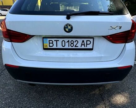 Білий БМВ Х1, об'ємом двигуна 2 л та пробігом 248 тис. км за 9990 $, фото 5 на Automoto.ua